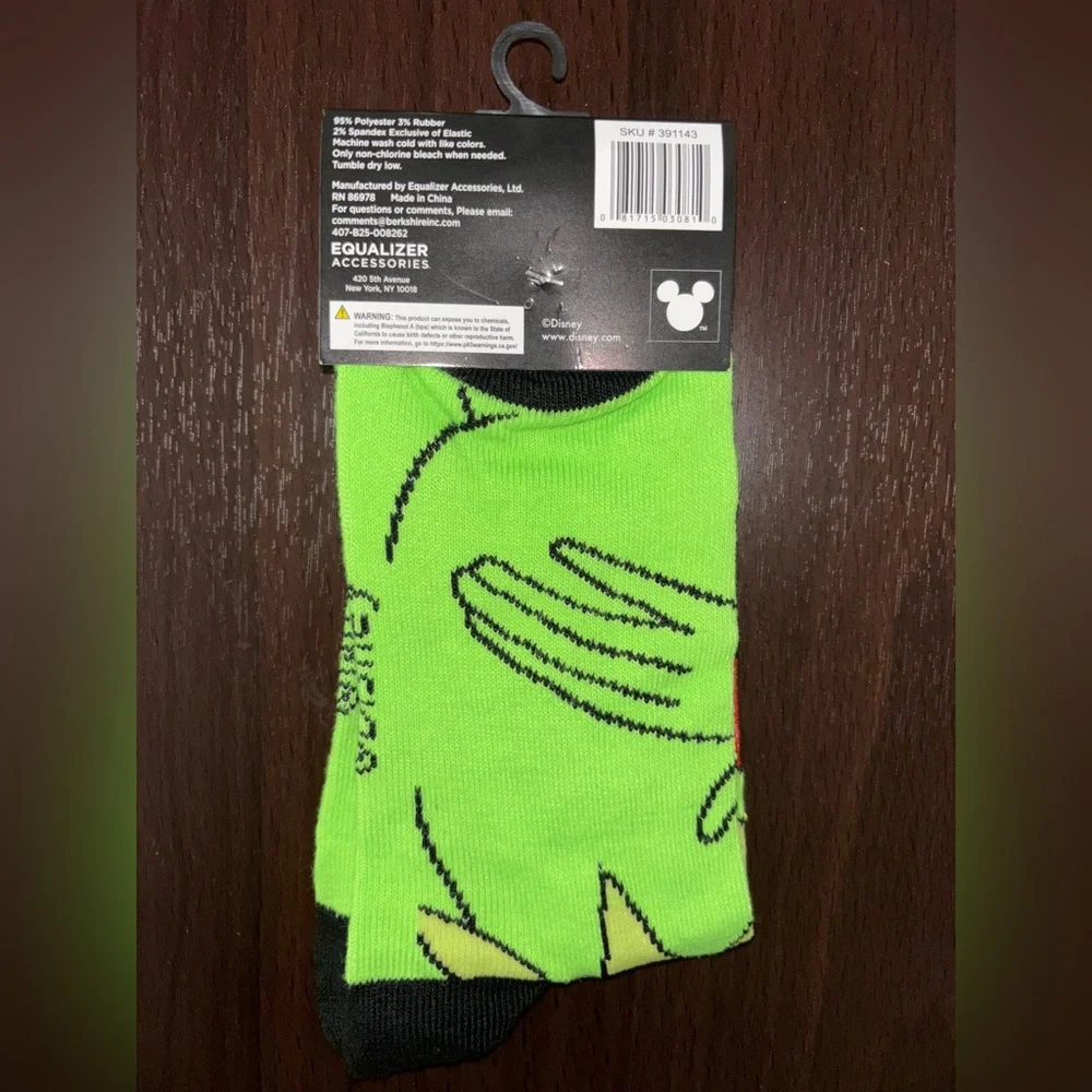 THE MUPPETS “KERMIT THE FROG” NOVELTY CREW SOCKS NWT MEN’S SHOE SIZE 9-13